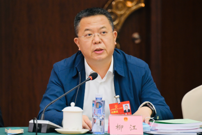 長虹控股集團(tuán)黨委副書記、副董事長、總經(jīng)理柳江